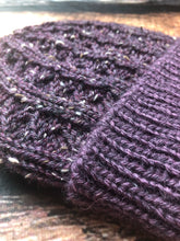 Load image into Gallery viewer, Pattern - The Capelin Beanie