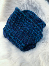 Load image into Gallery viewer, Pattern - The Brenna Infinity Scarf