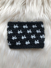 Load image into Gallery viewer, Pattern - The Bows and Bones Cozy
