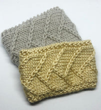 Load image into Gallery viewer, Pattern - The Cascade Cozy