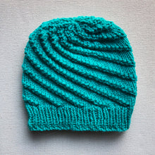 Load image into Gallery viewer, Pattern - The Twisted Beanie