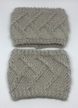 Load image into Gallery viewer, Pattern - The Cascade Cozy
