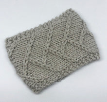 Load image into Gallery viewer, Pattern - The Cascade Cozy