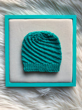 Load image into Gallery viewer, Pattern - The Twisted Beanie