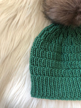 Load image into Gallery viewer, Pattern - The Leif Beanie