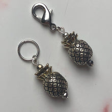 Load image into Gallery viewer, Antiqued Silver Pineapple