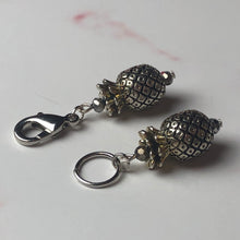 Load image into Gallery viewer, Antiqued Silver Pineapple