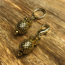 Load image into Gallery viewer, Antiqued Golden Pineapple
