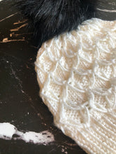 Load image into Gallery viewer, Pattern - The Biscay Bay Beanie