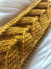 Load image into Gallery viewer, Pattern - The Arrow Headband #2