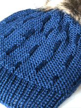 Load image into Gallery viewer, Pattern - The Torbay Beanie