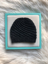 Load image into Gallery viewer, Pattern - The Twisted Beanie
