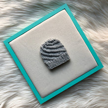 Load image into Gallery viewer, Pattern - The Twisted Beanie