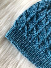 Load image into Gallery viewer, Pattern - The Gros Morne Beanie